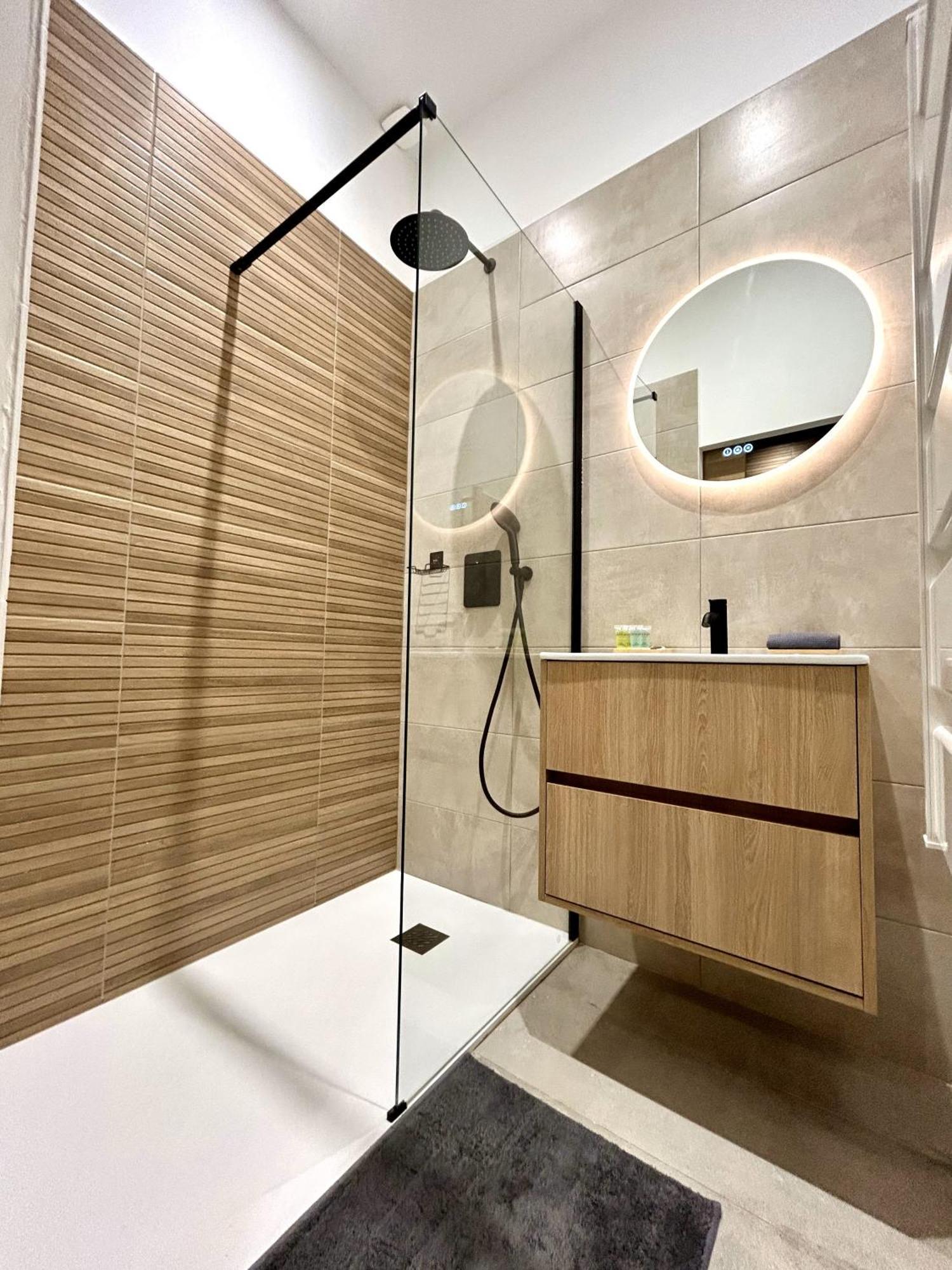 Suite Cosy Jacuzzi Troyes - Secrets D'Ana Exteriör bild